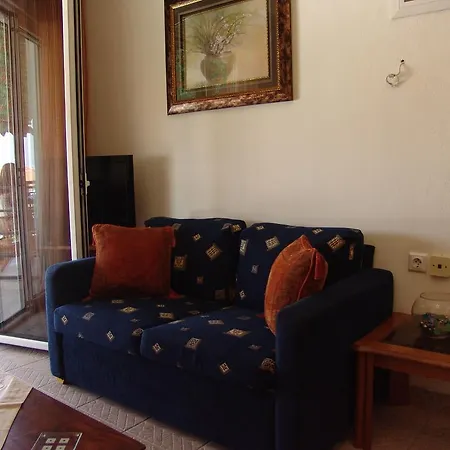 Anthia's Apartment Potos